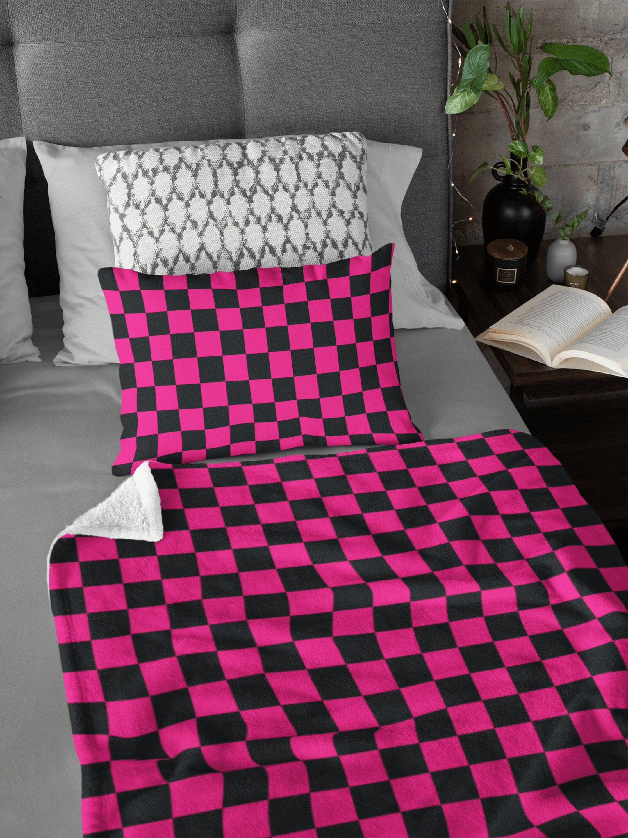 daintyduvet Chess Board Inspired Check Pattern Hot Pink Soft Fluffy Velvet Flannel Fleece Throw Blanket