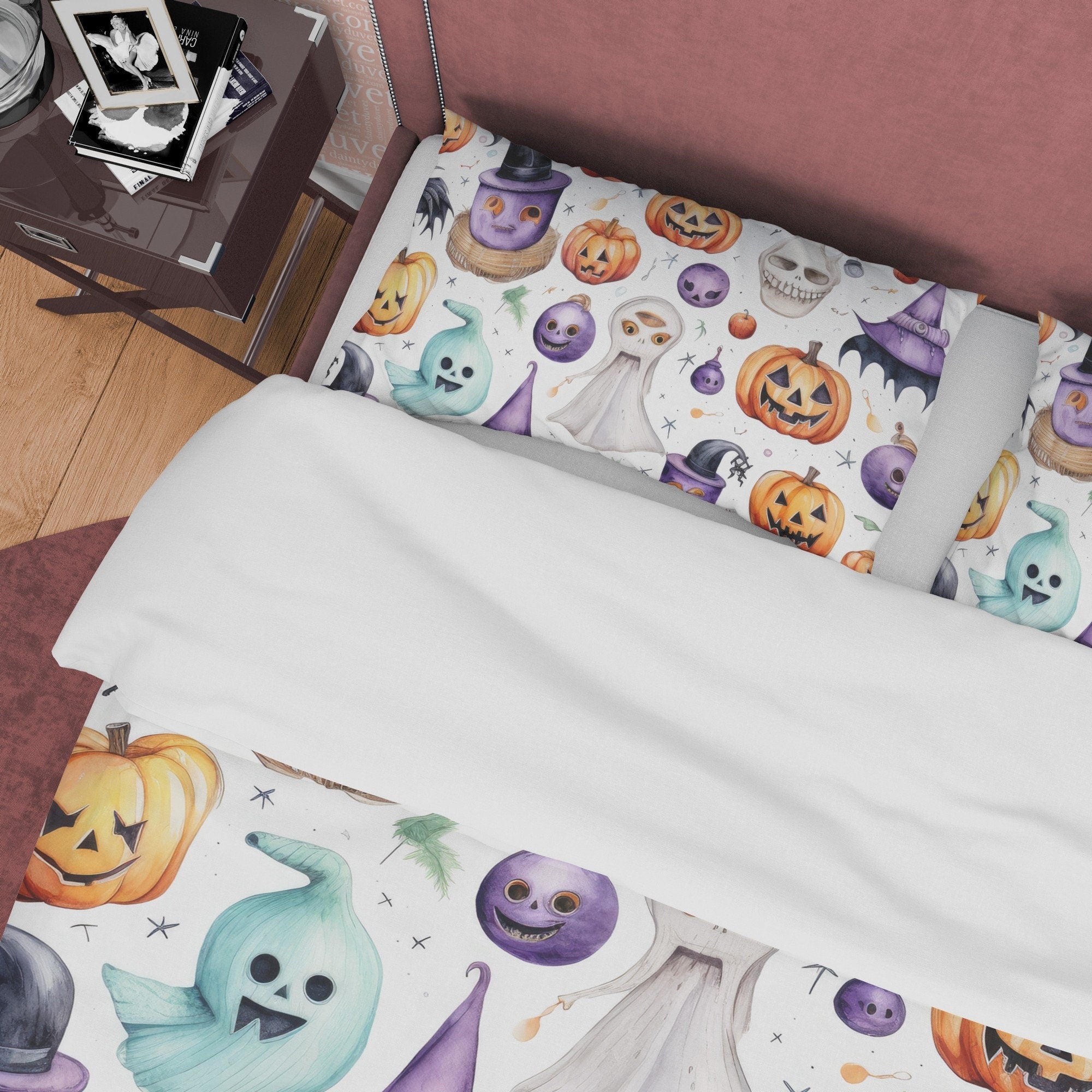 Pumpkin, Ghost and Witch Hat Printed Duvet Cover Set, Aesthetic Zipper Bedding, Halloween Room Decor, US, UK, European, Australian Bed Size