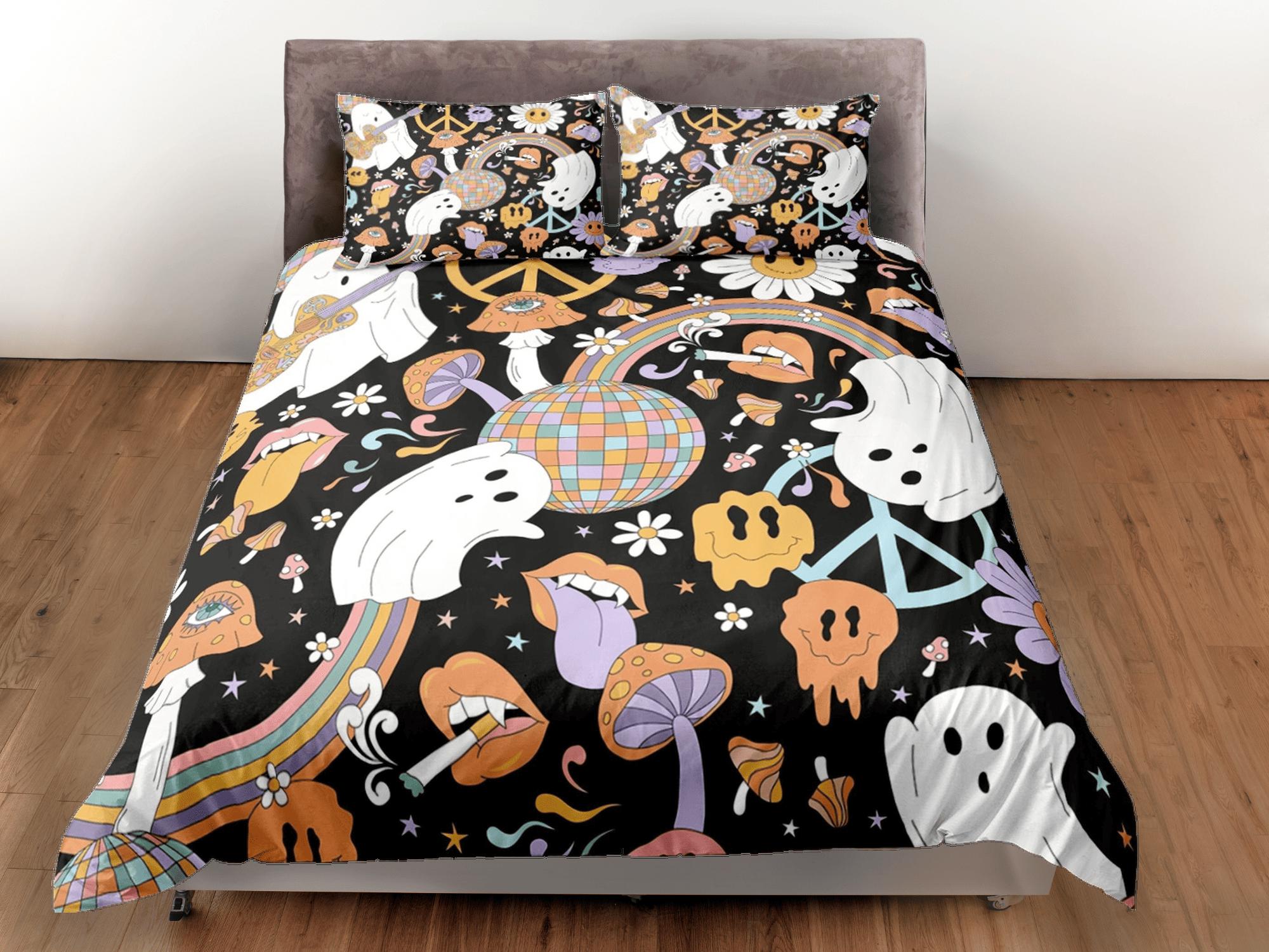daintyduvet Retro cute ghost and smiley 90s halloween bedding hippie duvet cover set, colorful dorm bedding, teens bedroom, adult duvet, toddler bedding