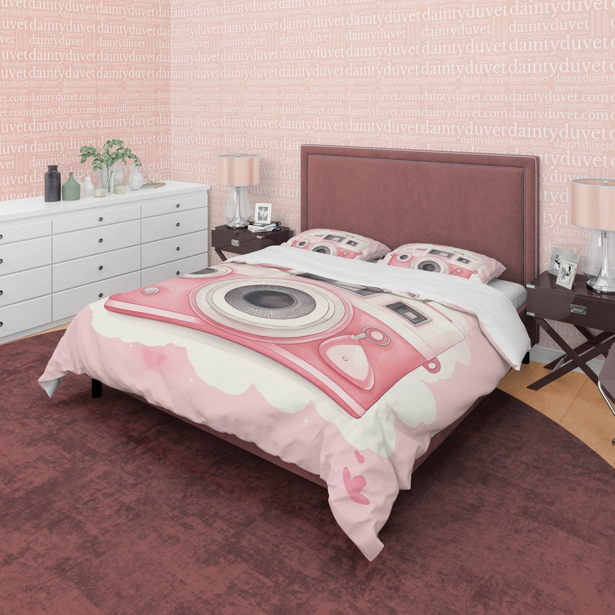 Retro Pink Camera Girls Bedroom Duvet Cover, Photography Lover Bedroom Quilt, Girly Vintage Camera Pink Bedspread, Girl Photographer Gift