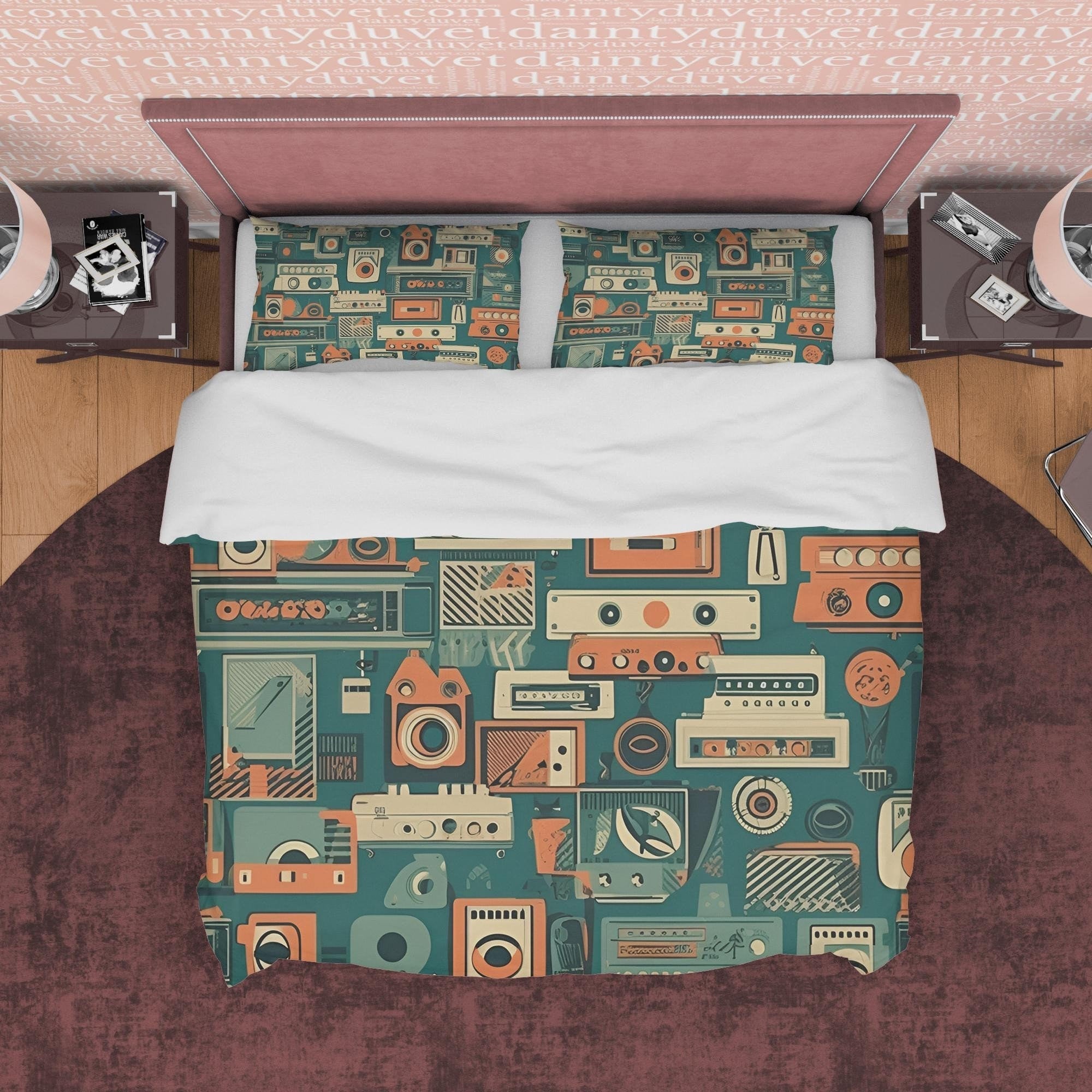 Vintage Gadget Geometric Duvet Cover Retro Bedding Set, Unique Audio Speaker Green Blanket Cover, Old Camera Quilt Cover, Zipper Bedding
