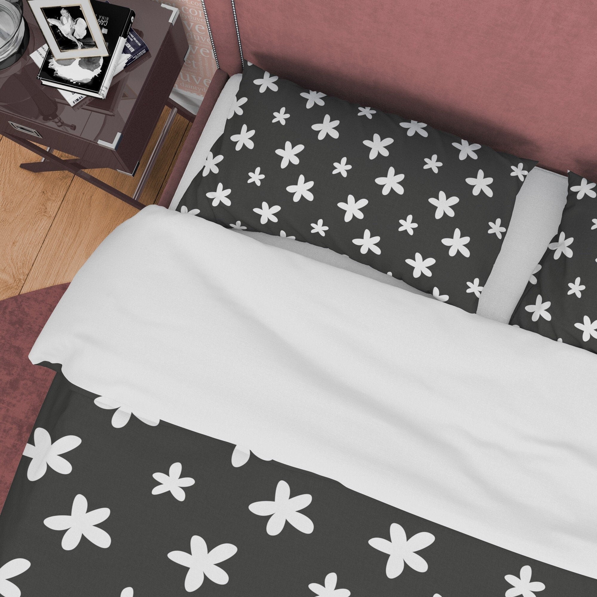 Geometric Star Like Flower Duvet Cover Black and White Bedspread, Retro Printed Bedding Set, 90s Nostalgia Quilt Cover, Groovy Blanket Cover