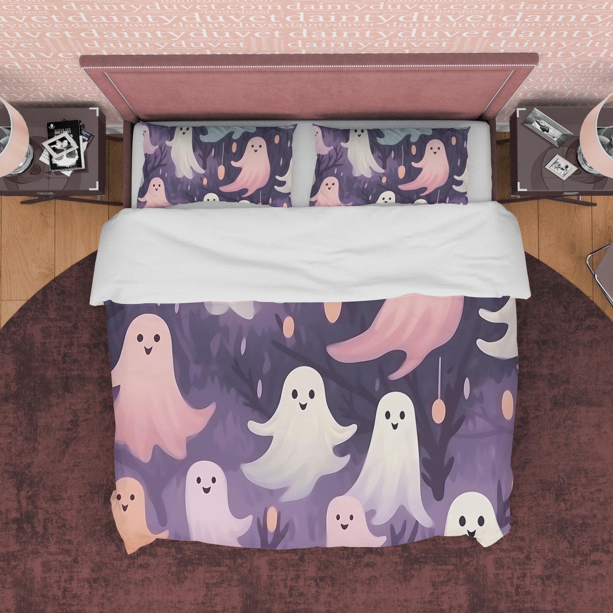 Happy Cute Ghosts, Duvet Cover Set, Aesthetic Zipper Bedding, Spooky Room Decor for Halloween, US, UK, European, Australian Bed Size