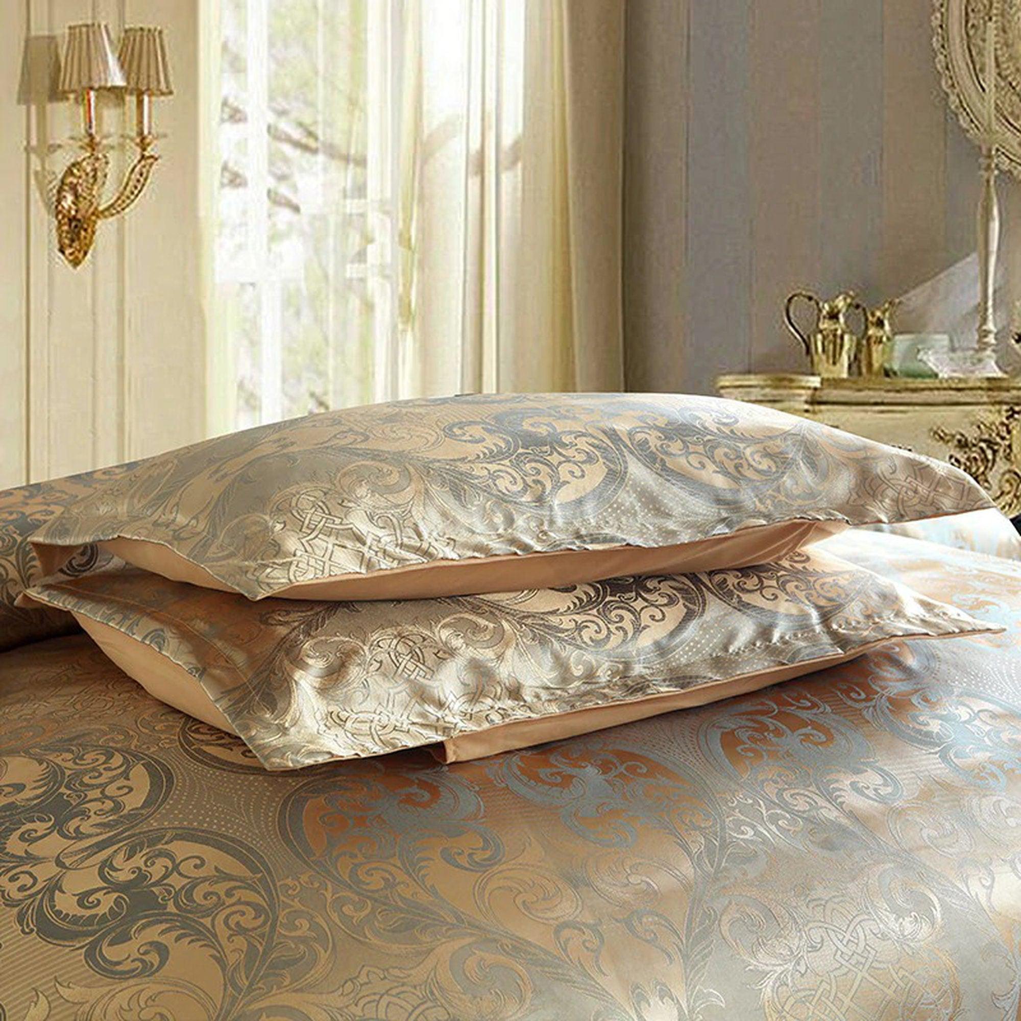 daintyduvet Luxury Gold Bedding made with Silky Jacquard Fabric, Damask Duvet Cover Set, Designer Bedding, Aesthetic Duvet King Queen Full Twin