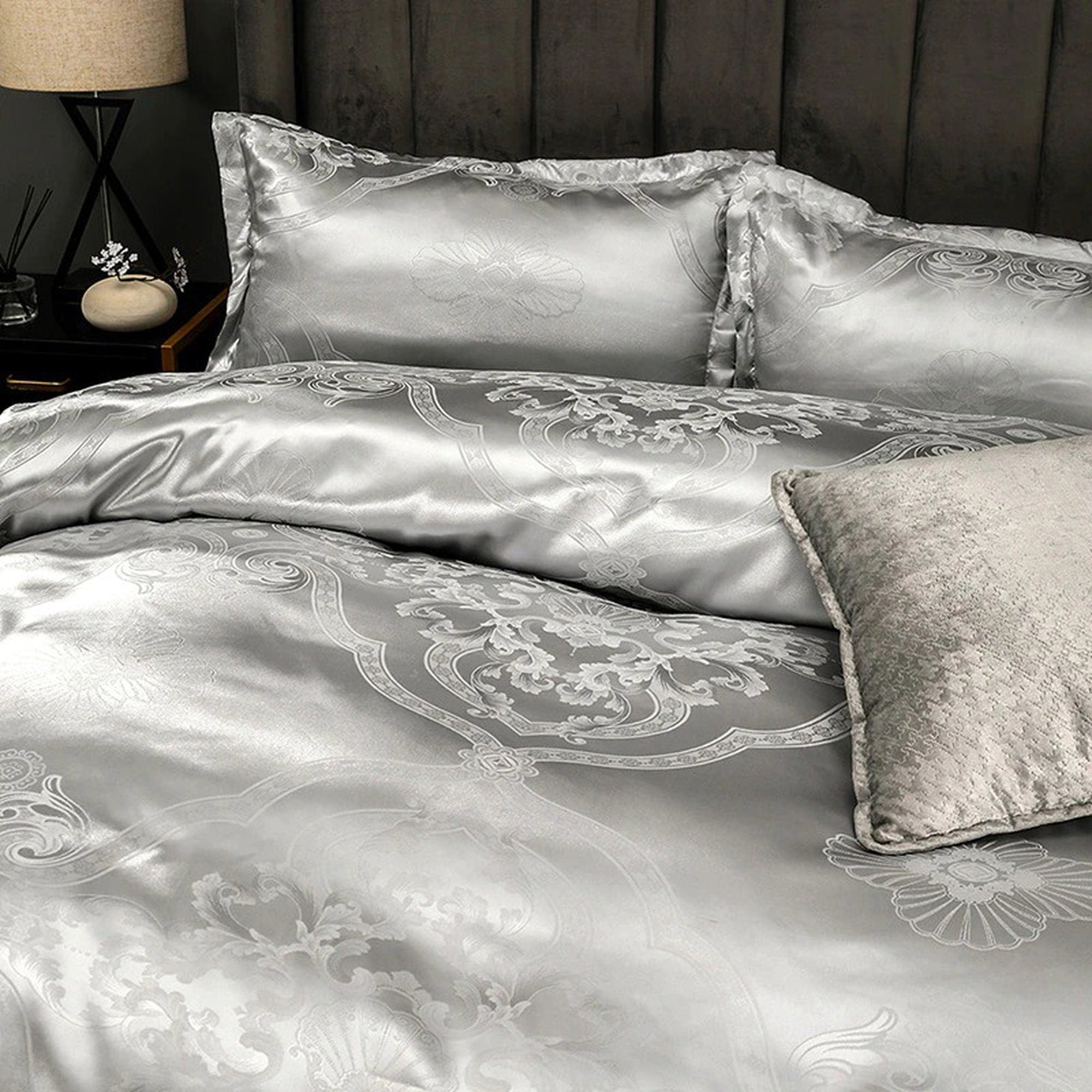 daintyduvet Luxury Silver Bedding made with Silky Jacquard Fabric, Damask Duvet Cover Set, Designer Bedding, Aesthetic Duvet King Queen Full Twin