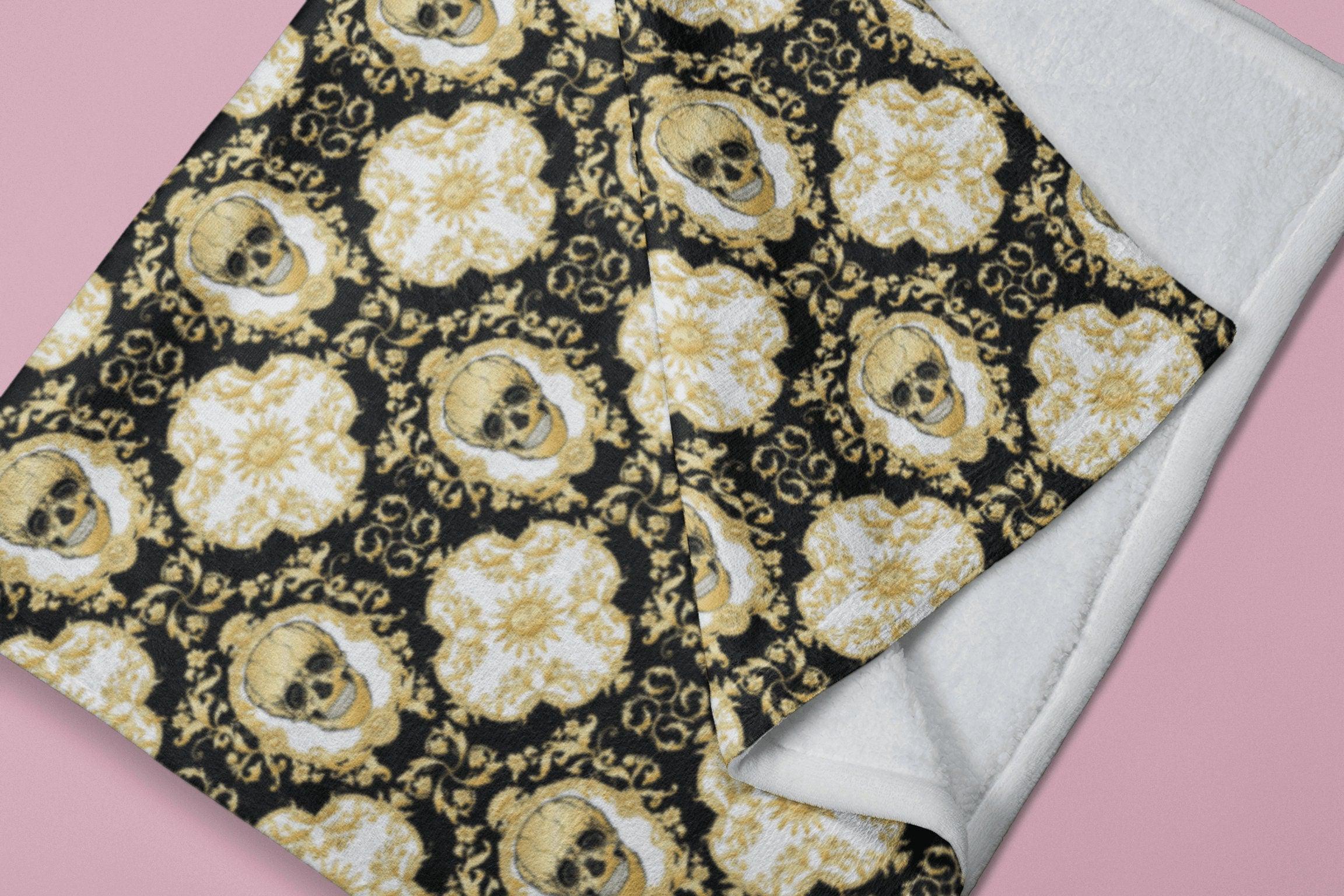 daintyduvet Modern Victorian Gold Baroque Skull Design Soft Fluffy Velvet Flannel Fleece Throw Blanket
