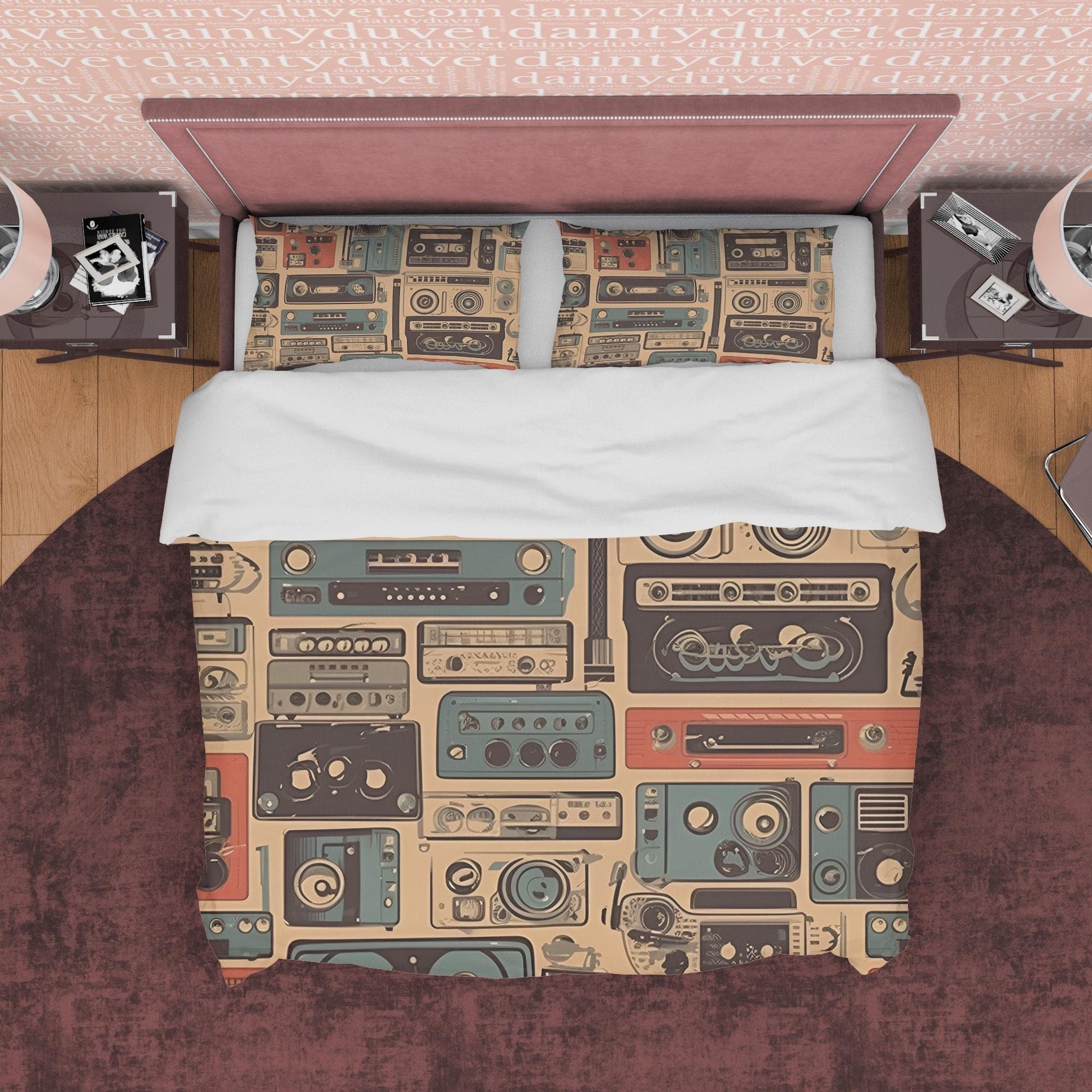 Vintage Radio Retro Bedding Set, Old Gadget Duvet Cover, 70s Nostalgia Quilt Cover, Unique Bedspread, Sound System Bed Cover, Zipper Bedding