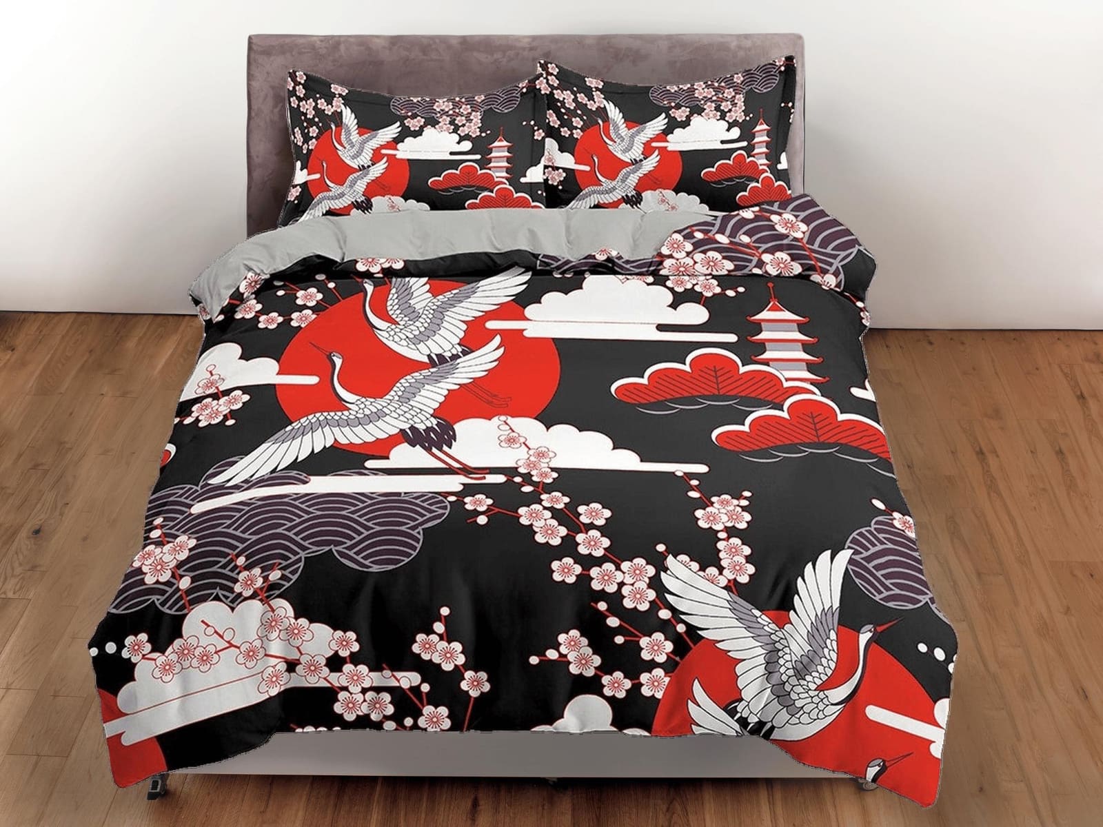 Black and red oriental bedding set cover, crane bird and cherry blossom prints on Japanese style duvet cover, king, queen,…